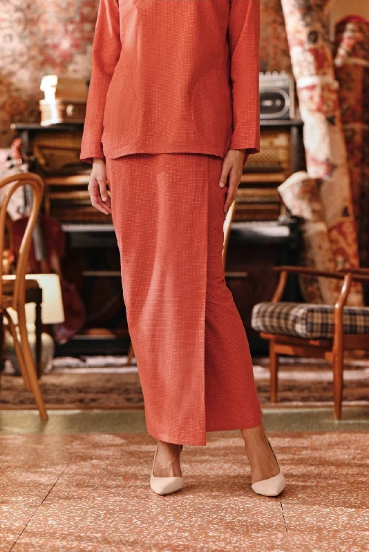 The Akar Kita Women Folded Skirt - Red Dash velvet skirt glossy