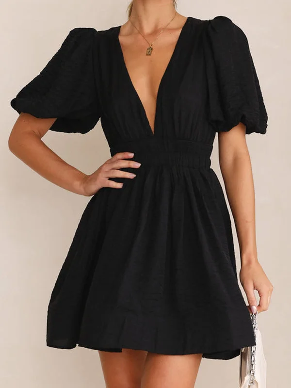 New style short skirt sexy V-neck lantern sleeve waist princess dress Tunics Luxurious high-end New style short skirt sexy V-neck lantern sleeve waist princess dress Tunics Luxurious high-end