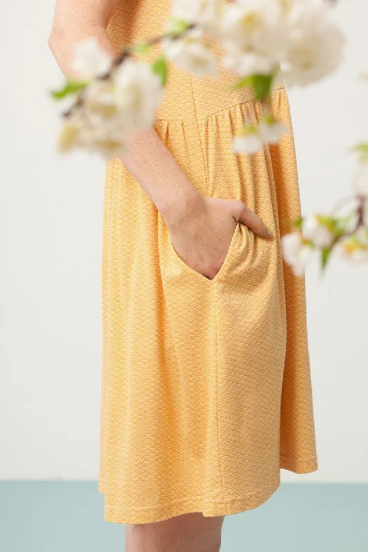 Priscila oversized dress in yellow and japanese print Tunics Seasonal trendy