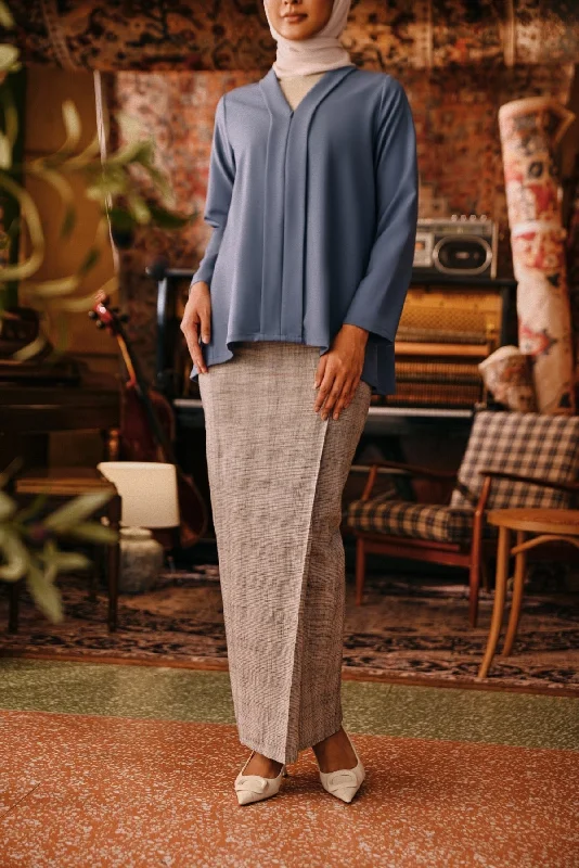 The Akar Kita Women Folded Skirt - Nature Linen wool skirt thick