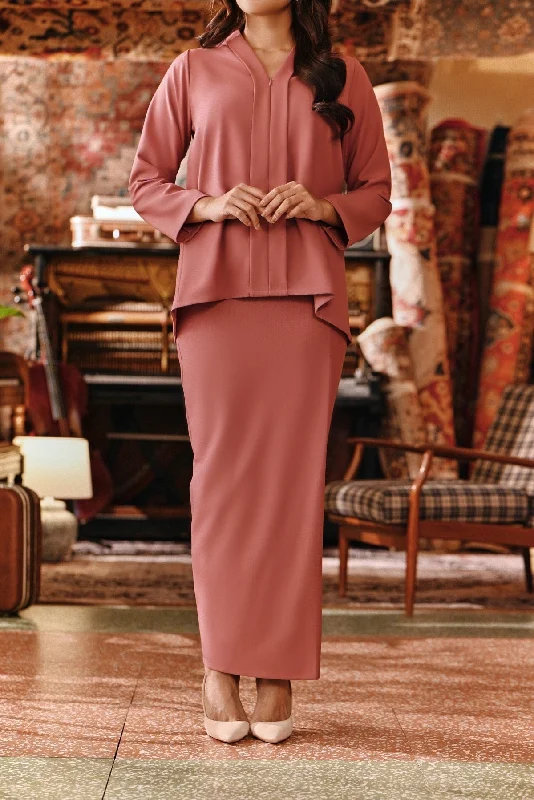 The Akar Kita Women Folded Skirt - Mauve Taupe velvet skirt plush