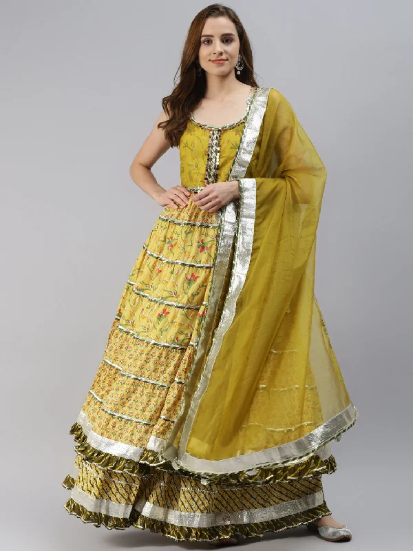 Women's Yellow Cotton Sleeves Less Anarkali Skirt Set With Dupatta - Wahenoor button skirt front