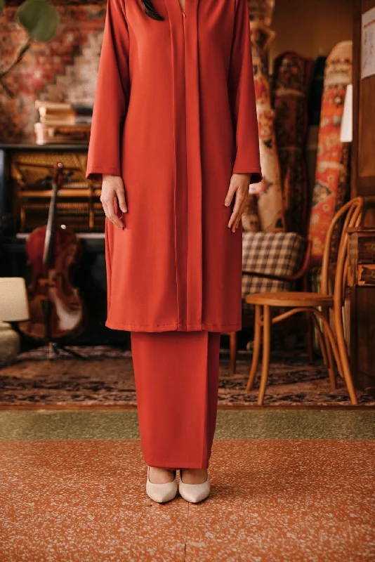 The Akar Kita Women Folded Skirt - Mandarin Red cashmere skirt fine