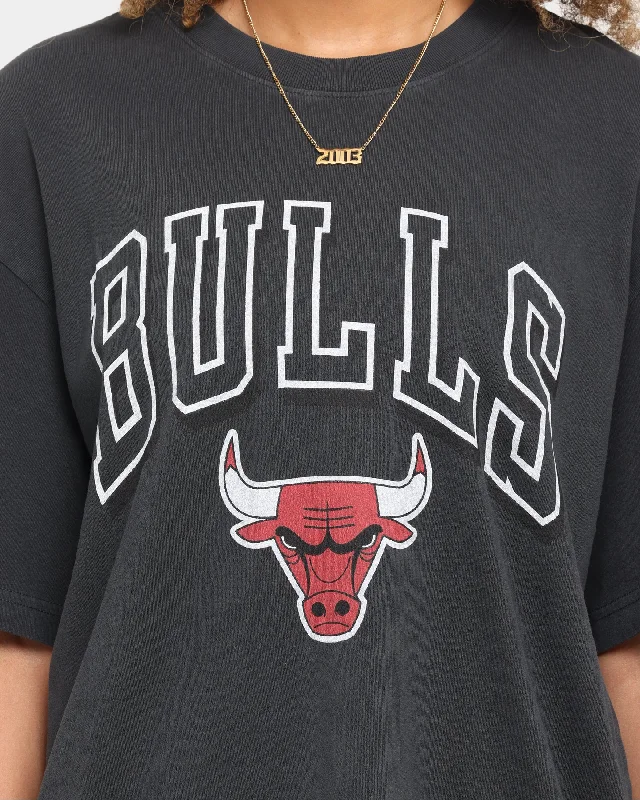 Mitchell & Ness Chicago Bulls Keyline Logo Vintage T-Shirt Faded Black