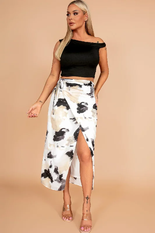 Girl In Mind Noreen White Print Skirt