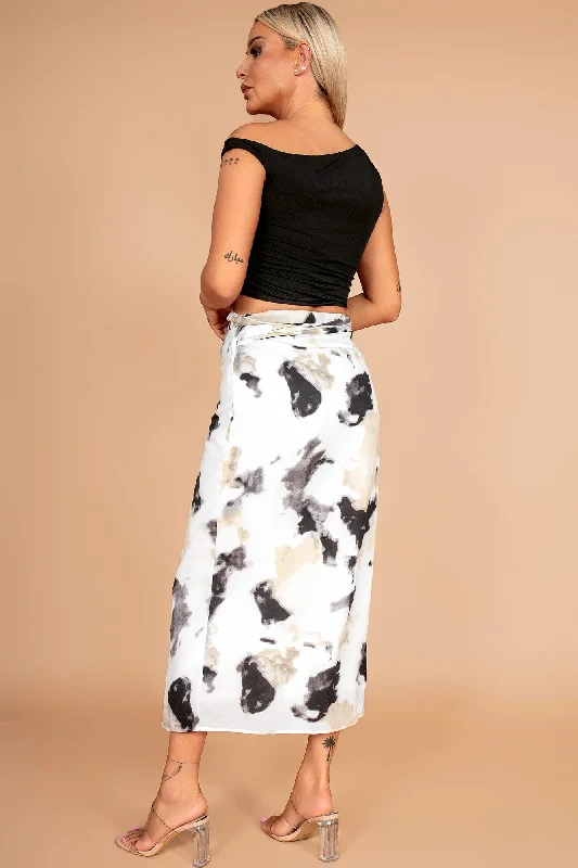 Girl In Mind Noreen White Print Skirt